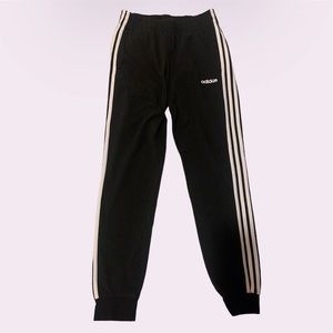 Small Black Adidas Women’s Jogger Sweatpants